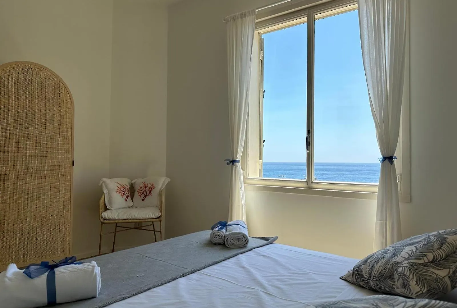 Frontemare Isola Bella Apartment By Taormina Holidays